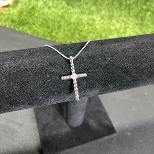 David Yurman Classic Cross Pendant in Sterling Silver with Center Diamond